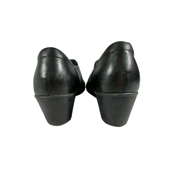 CLARKS! ULTRA COMFY BLACK GENUINE LEATHER STRAP & BUCKLE, HEELED LOAFERS! SZ 10M - Picture 6 of 10